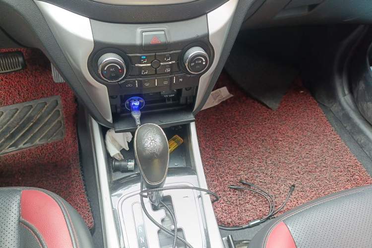 Used CHANGAN Eado 2013 1.6L Automatic Junku Model China IV Standard Gear Lever