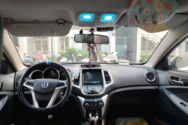 Used CHANGAN Eado 2013 1.6L Manual ZhiKu Model China IV Standard Headliner