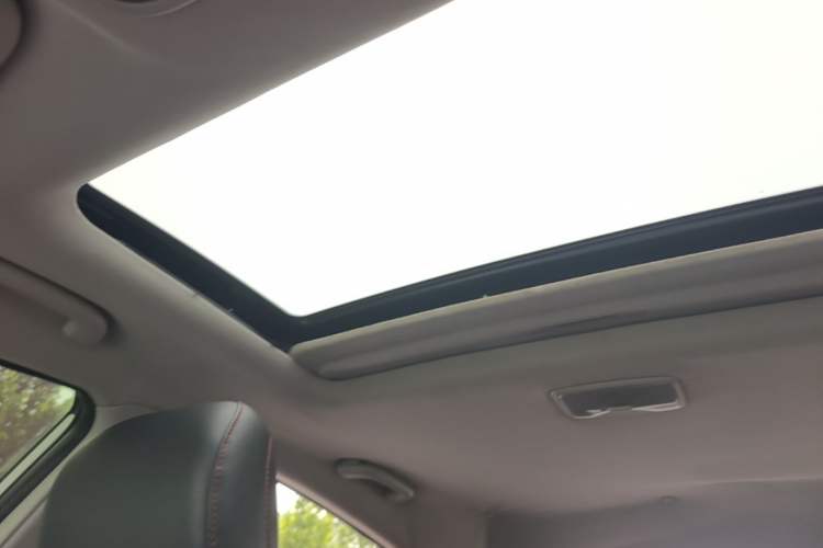 Used CHANGAN Eado 2013 1.6L Automatic Junku Model China IV Standard Headliner