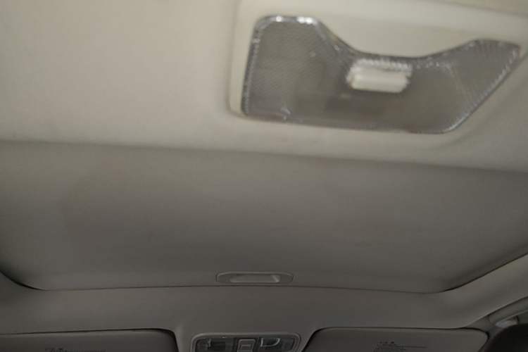 Used CHANGAN Eado 2013 1.6L Automatic ZhiKu Model China IV Standard Headliner