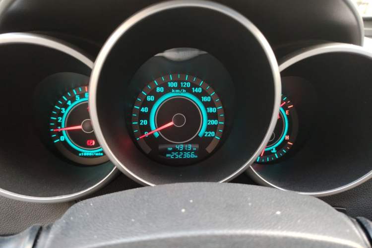 Used CHANGAN Eado 2013 1.6L Manual ZhiKu Model China IV Standard Instrument Cluster