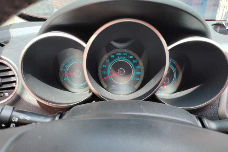 Used CHANGAN Eado 2013 1.6L Manual Luxury Model China V Standard Instrument Cluster