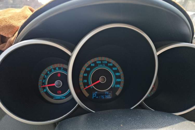 Used CHANGAN Eado 2013 1.5T Automatic Cool Edition Instrument Cluster