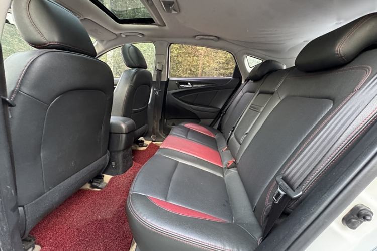 Used CHANGAN Eado 2013 1.6L Automatic ZhiKu Model China IV Standard Interior 1