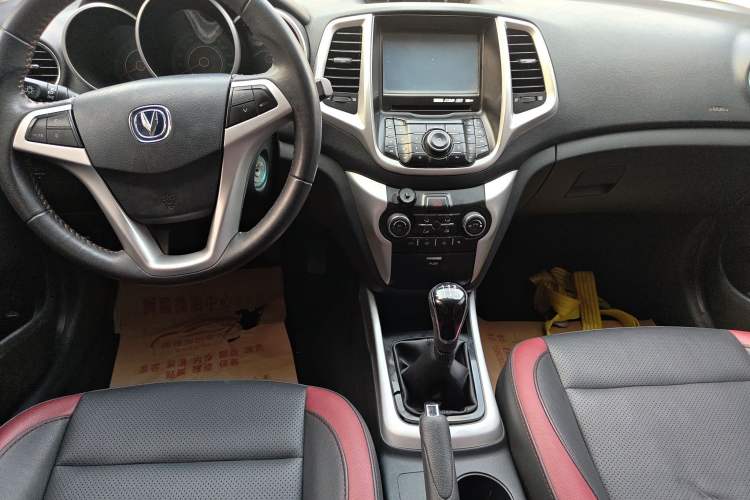 Used CHANGAN Eado 2013 1.6L Manual Junkuo Model China IV Standard Interior 1