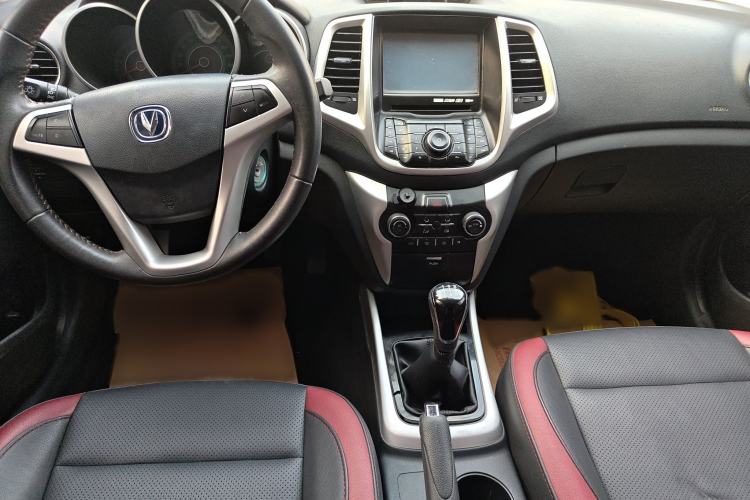 Used CHANGAN Eado 2013 1.6L Manual Junkuo Model China IV Standard Interior 3
