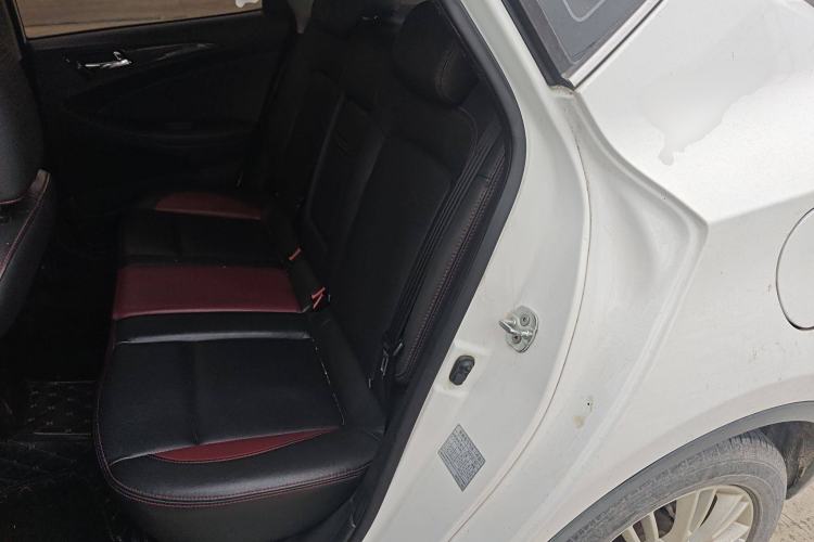 Used CHANGAN Eado 2013 1.6L Automatic Junku Model China IV Standard Interior 4
