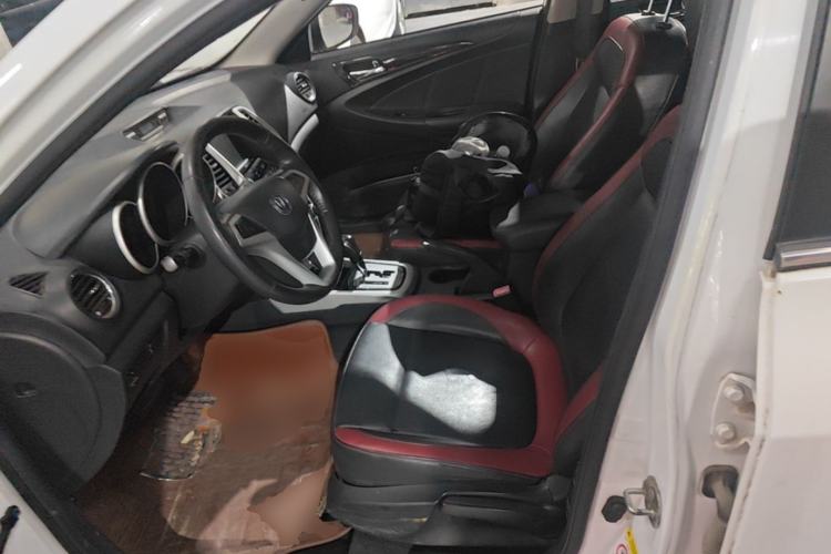 Used CHANGAN Eado 2013 1.6L Automatic ZhiKu Model China IV Standard Left Front Seat