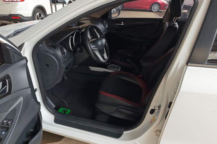 Used CHANGAN Eado 2013 1.6L Automatic ZhiKu Model China IV Standard Left Front Seat