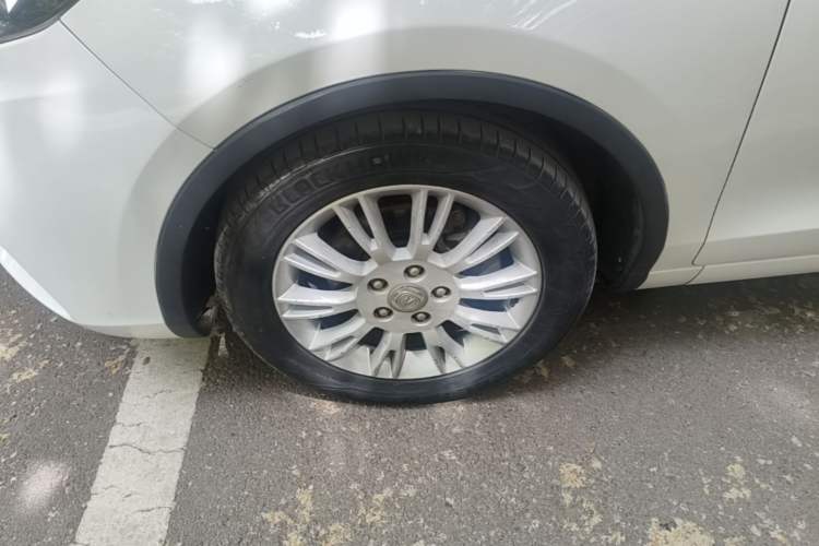 Used CHANGAN Eado 2013 1.6L Automatic Junku Model China IV Standard Left Front Wheel Hub