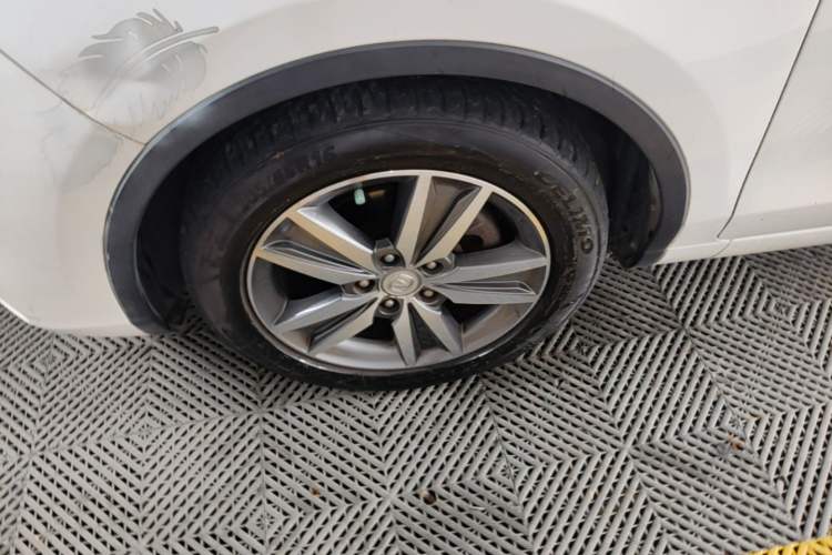 Used CHANGAN Eado 2013 1.6L Automatic ZhiKu Model China IV Standard Left Front Wheel Hub