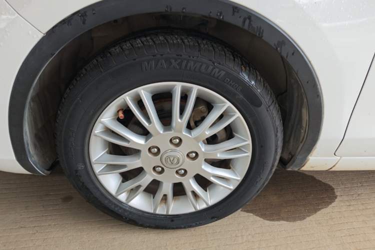 Used CHANGAN Eado 2013 1.6L Automatic ZhiKu Model China IV Standard Left Front Wheel Hub