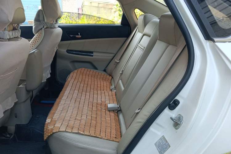 Used CHANGAN Eado 2013 1.6L Manual Luxury Model China V Standard Left Rear Seat