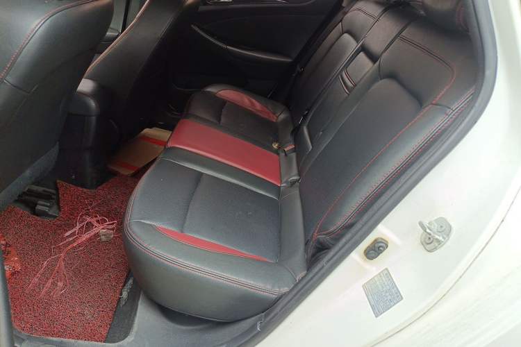 Used CHANGAN Eado 2013 1.6L Automatic Junku Model China IV Standard Left Rear Seat