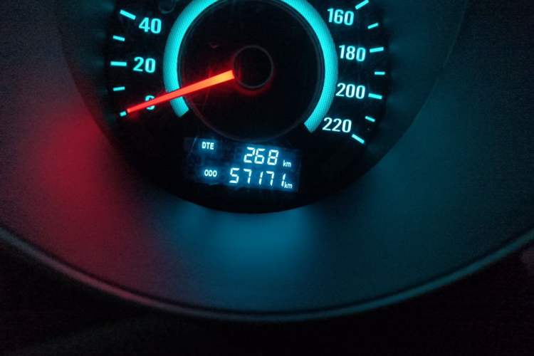 Used CHANGAN Eado 2013 1.6L Manual Luxury Model China V Standard Odometer Close Up