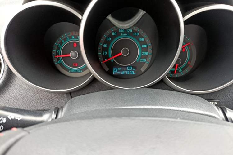 Used CHANGAN Eado 2013 1.6L Automatic Junku Model China IV Standard Odometer Close Up