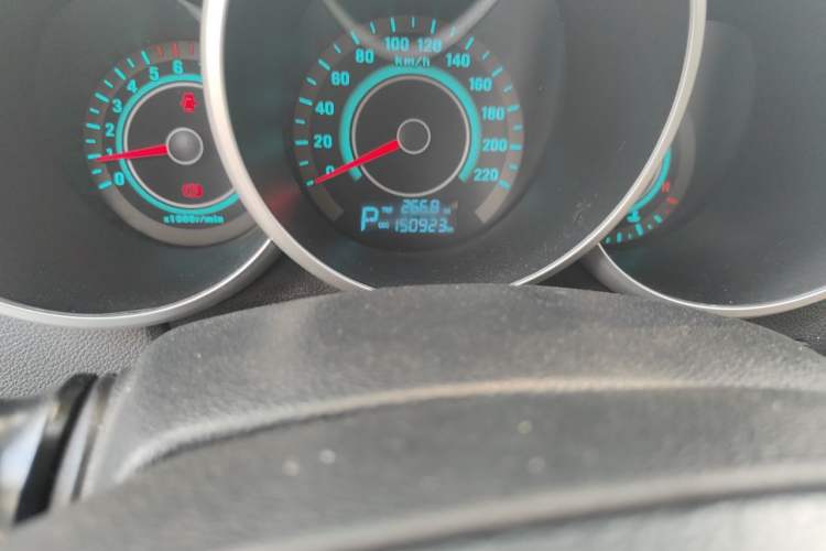 Used CHANGAN Eado 2013 1.5T Automatic Sporty Model Odometer Close Up