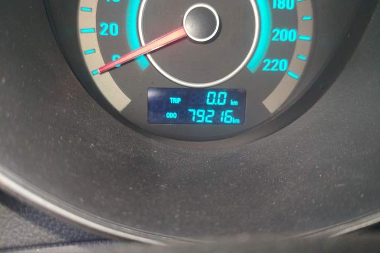 Used CHANGAN Eado 2013 1.6L Manual Luxury Model China V Standard Odometer Close Up