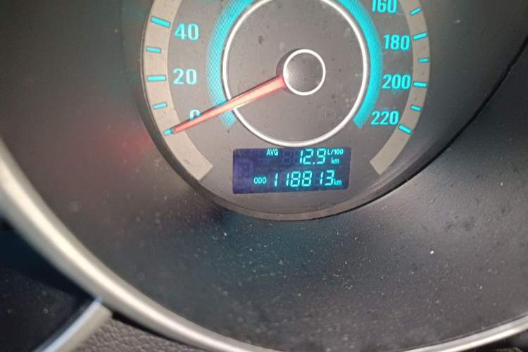 Used CHANGAN Eado 2013 1.6L Manual ZhiKu Model China IV Standard Odometer Close Up