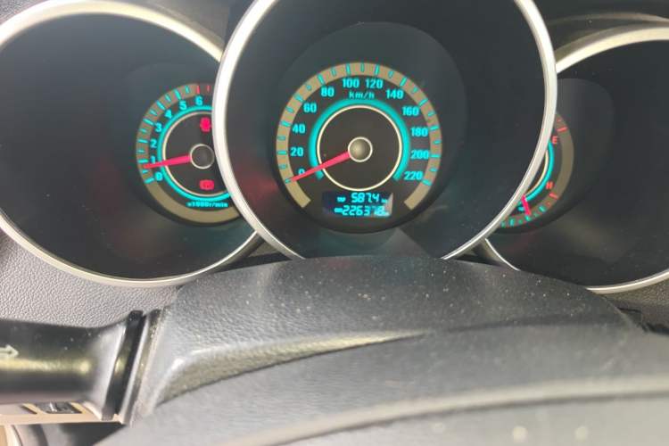Used CHANGAN Eado 2013 1.6L Manual Elite Model China IV Standard Odometer Close Up