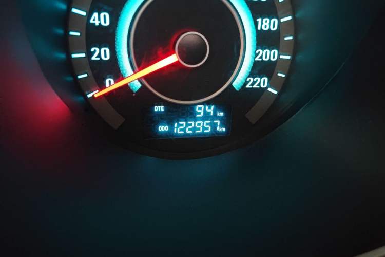 Used CHANGAN Eado 2013 1.6L Manual Junkuo Model China IV Standard Odometer Close Up