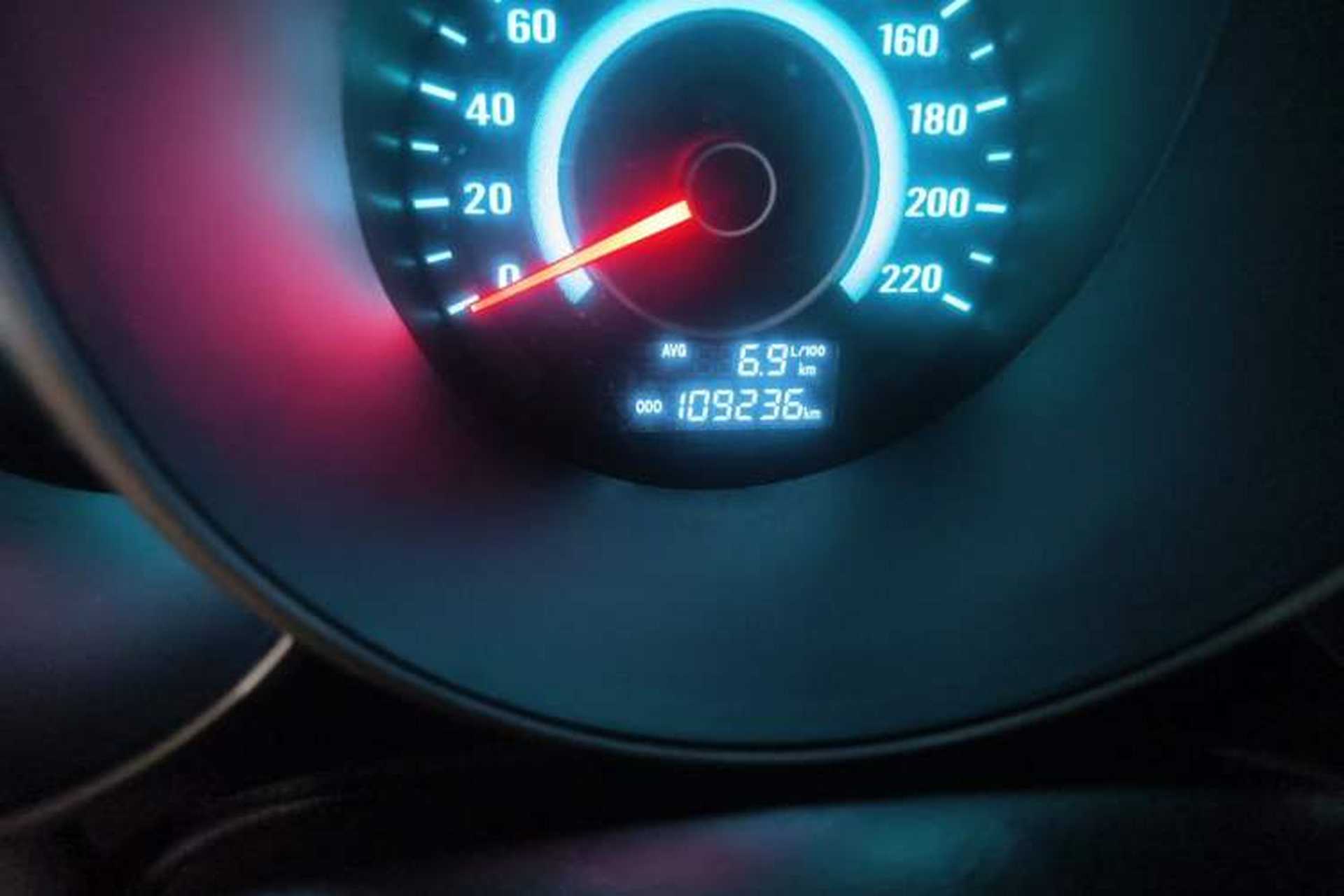 Used CHANGAN Eado 2013 1.6L Manual Junkuo Model China IV Standard Odometer Close Up