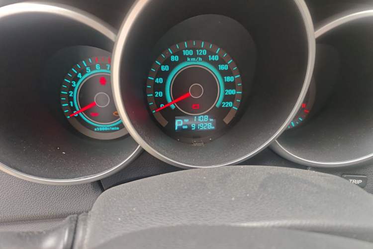 Used CHANGAN Eado 2013 1.6L Automatic Junku Model China IV Standard Odometer Close Up