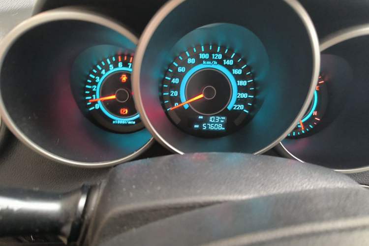 Used CHANGAN Eado 2013 1.6L Manual Junkuo Model China IV Standard Odometer Close Up