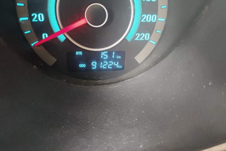 Used CHANGAN Eado 2013 1.6L Manual Luxury Model China V Standard Odometer Close Up