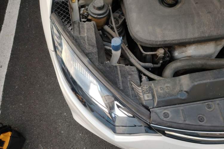 Used CHANGAN Eado 2013 1.6L Manual ZhiKu Model China IV Standard Right Front Headlight