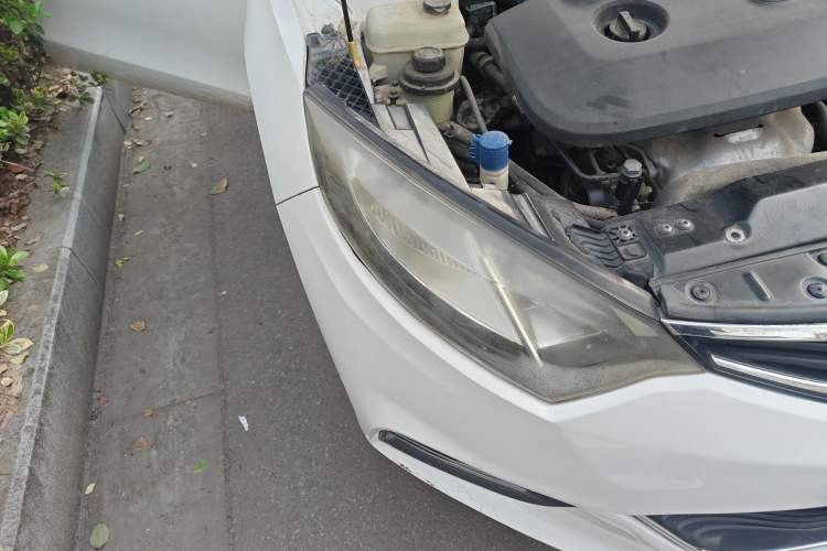 Used CHANGAN Eado 2013 1.6L Automatic ZhiKu Model China IV Standard Right Front Headlight