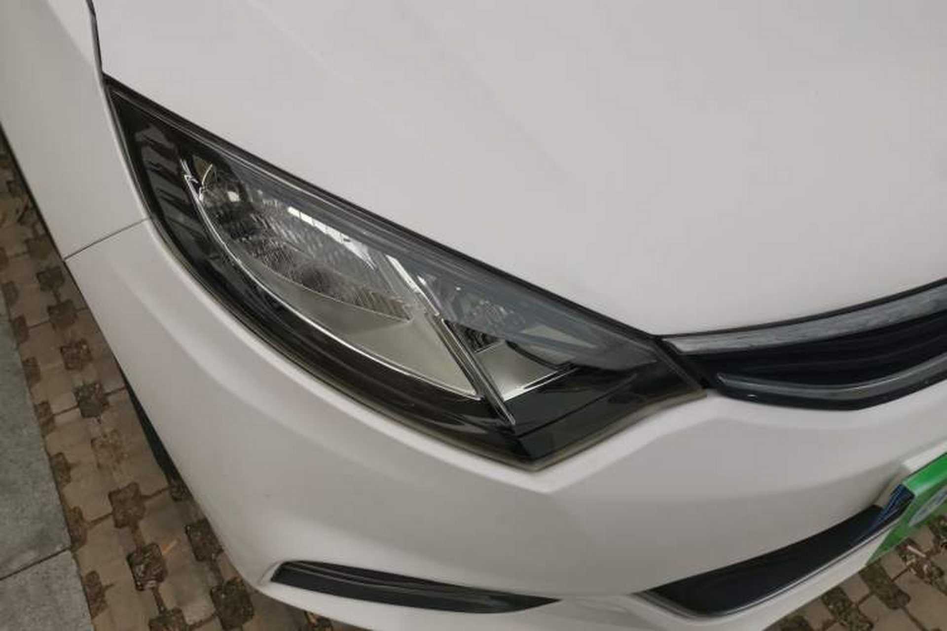 Used CHANGAN Eado 2013 1.6L Automatic ZhiKu Model China IV Standard Right Front Headlight