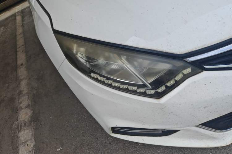 Used CHANGAN Eado 2013 1.6L Automatic Junku Model China IV Standard Right Front Headlight