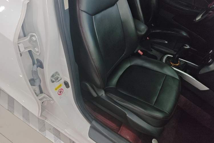 Used CHANGAN Eado 2013 1.6L Manual ZhiKu Model China IV Standard Right Front Seat