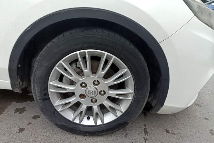 Used CHANGAN Eado 2013 1.6L Automatic Junku Model China IV Standard Right Front Wheel Hub
