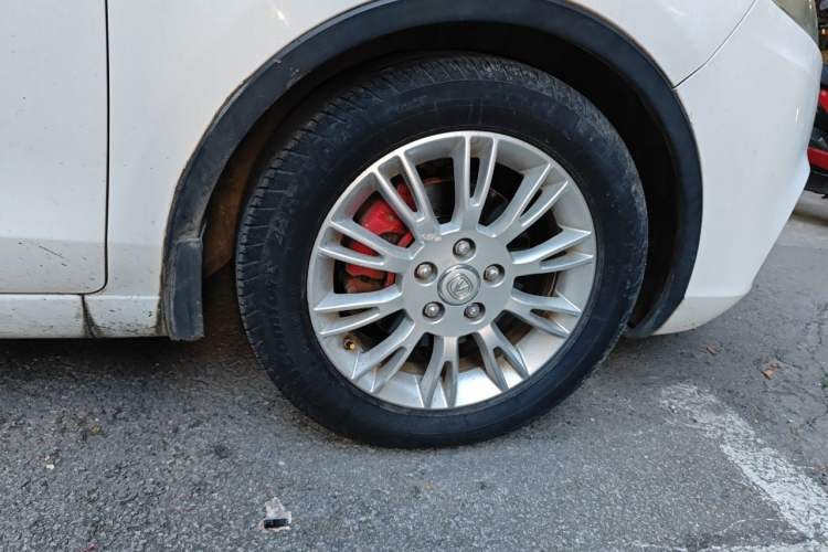 Used CHANGAN Eado 2013 1.6L Manual Junkuo Model China IV Standard Right Front Wheel Hub