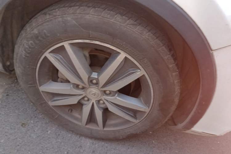 Used CHANGAN Eado 2013 1.6L Manual Junkuo Model China IV Standard Right Front Wheel Hub