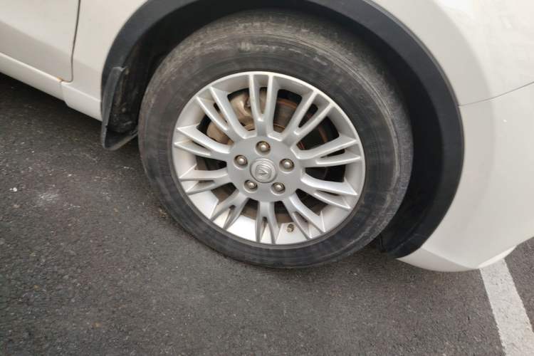 Used CHANGAN Eado 2013 1.6L Manual ZhiKu Model China IV Standard Right Front Wheel Hub