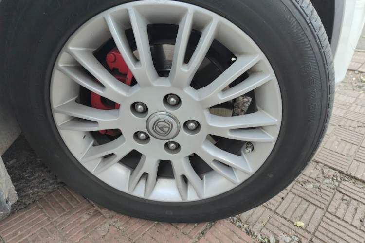Used CHANGAN Eado 2013 1.5T Automatic Sporty Model Right Front Wheel Hub
