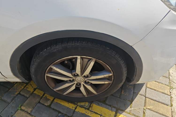 Used CHANGAN Eado 2013 1.6L Automatic ZhiKu Model China IV Standard Right Front Wheel Hub
