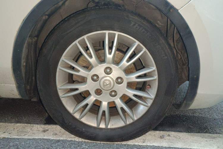 Used CHANGAN Eado 2013 1.6L Manual ZhiKu Model China IV Standard Right Front Wheel Hub