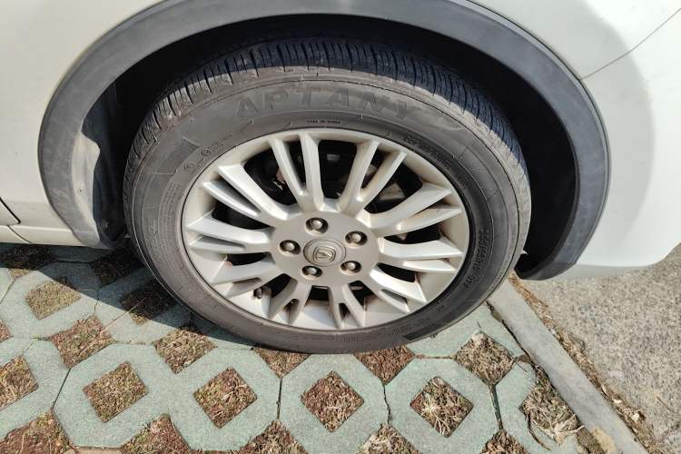 Used CHANGAN Eado 2013 1.6L Manual Junkuo Model China IV Standard Right Front Wheel Hub