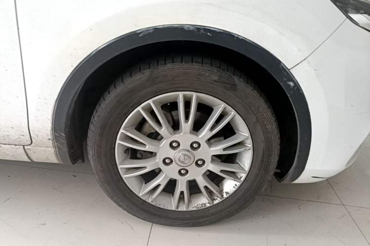 Used CHANGAN Eado 2013 1.6L Automatic Junku Model China IV Standard Right Front Wheel Hub