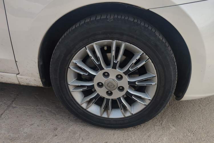 Used CHANGAN Eado 2013 1.6L Manual Elite Model China IV Standard Right Front Wheel Hub