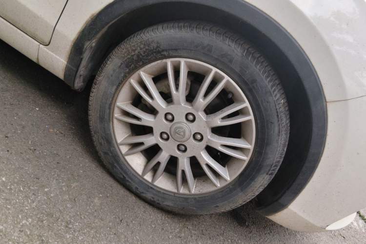 Used CHANGAN Eado 2013 1.6L Manual Junku Model China V Standard Right Front Wheel Hub