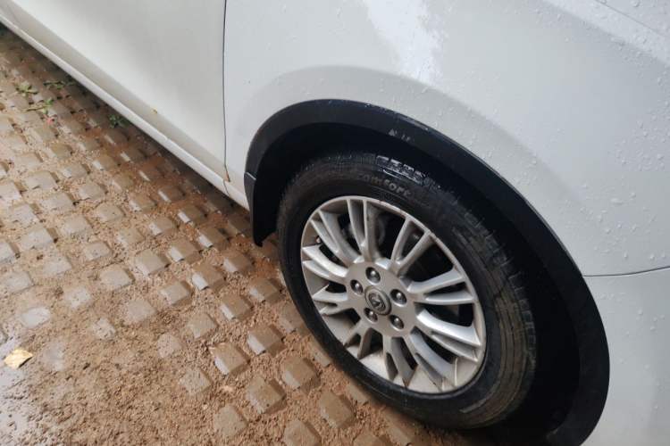 Used CHANGAN Eado 2013 1.6L Automatic Junku Model China IV Standard Right Front Wheel Hub
