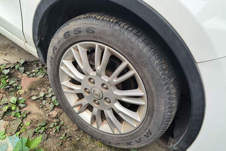 Used CHANGAN Eado 2013 1.6L Manual Junkuo Model China IV Standard Right Front Wheel Hub