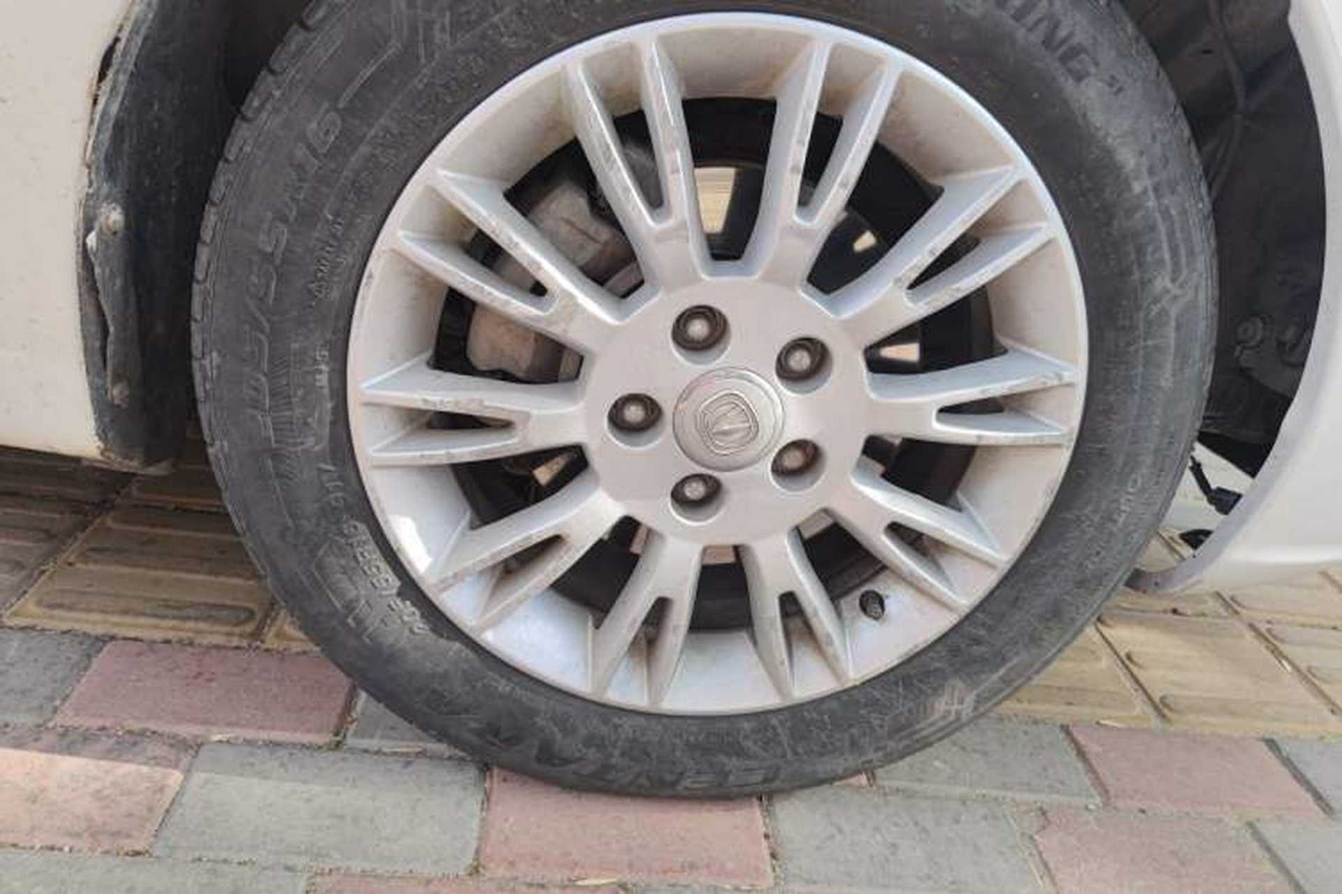 Used CHANGAN Eado 2013 1.6L Manual Luxury Model China V Standard Right Front Wheel Hub