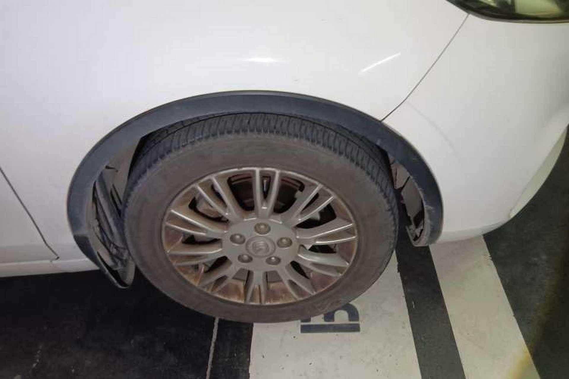 Used CHANGAN Eado 2013 1.6L Manual Junkuo Model China IV Standard Right Front Wheel Hub