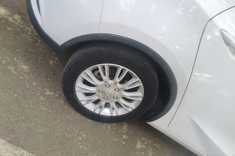 Used CHANGAN Eado 2013 1.6L Automatic Junku Model China IV Standard Right Rear Wheel Hub